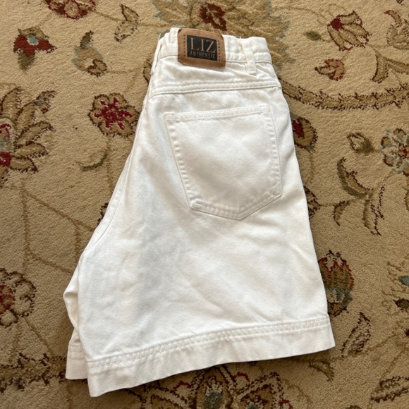 Vintage white shirts - Picture 2 of 4